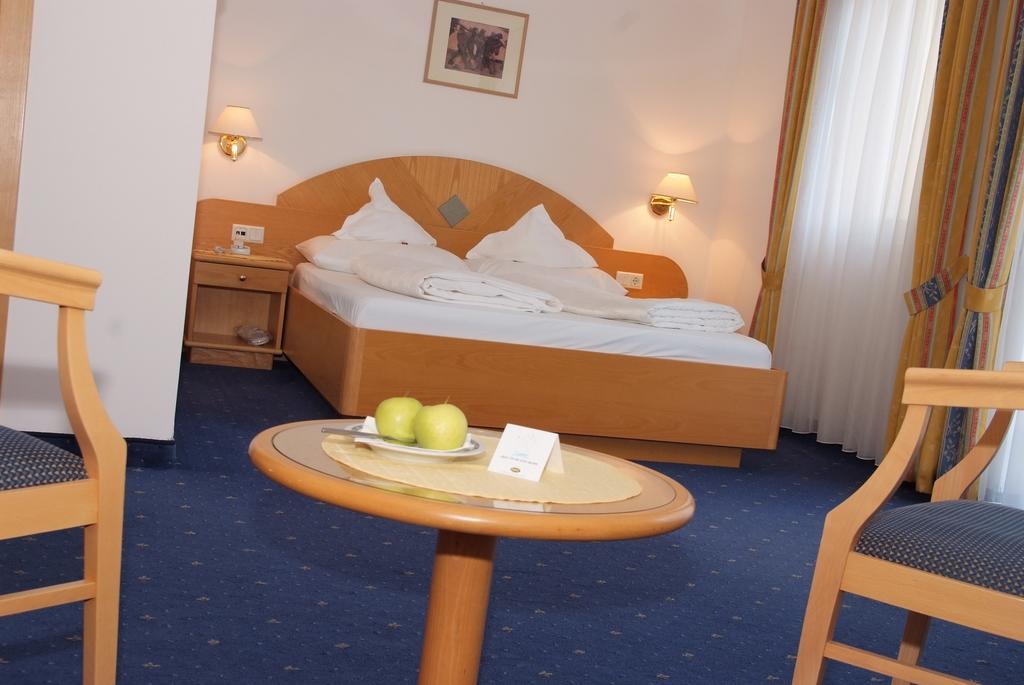 Seehotel Sparer Appiano Sulla Strada Del Vino Bagian luar foto