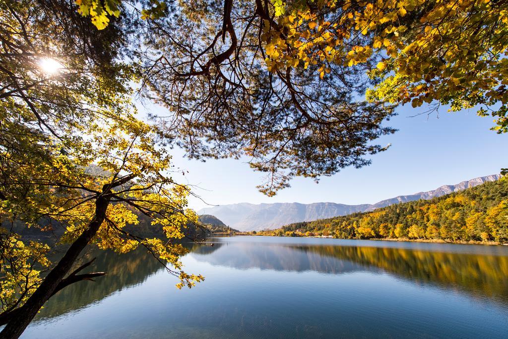 Seehotel Sparer Appiano Sulla Strada Del Vino Bagian luar foto